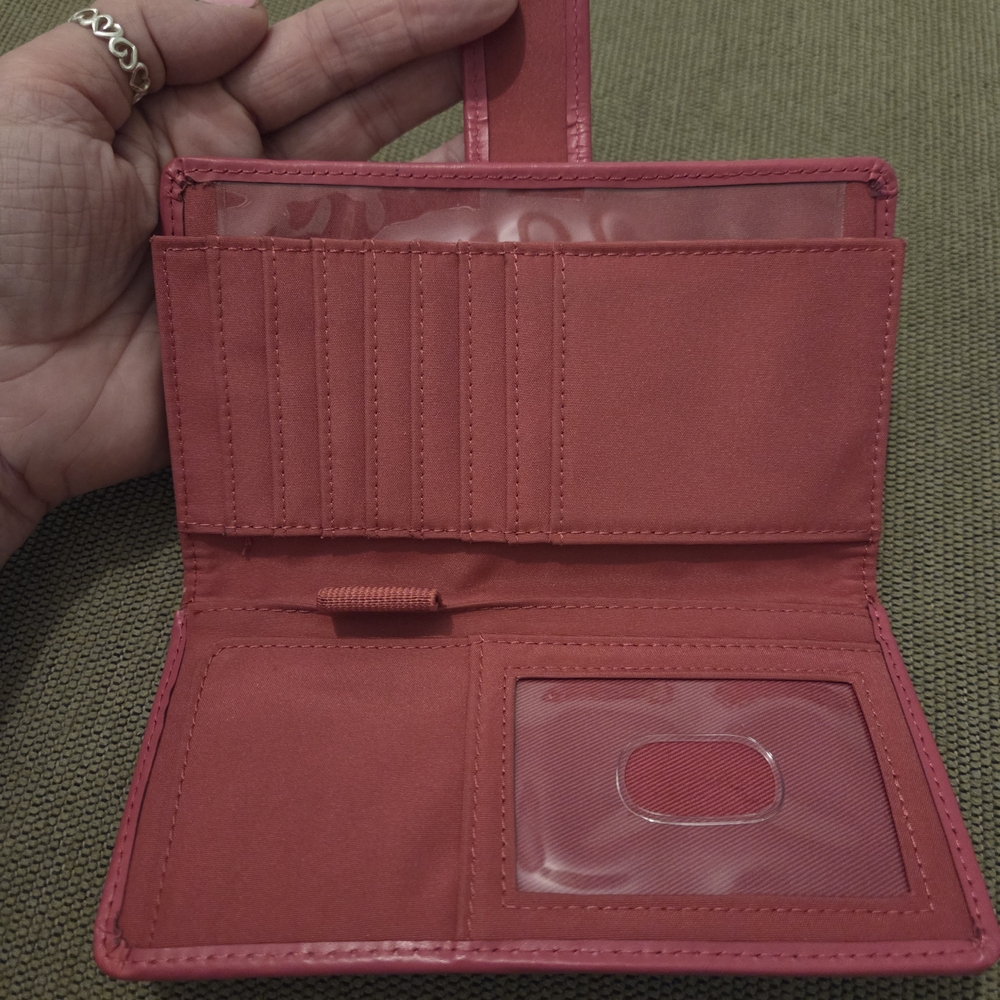 Fossil Pink Hearts Wallet - Picture 2 of 4